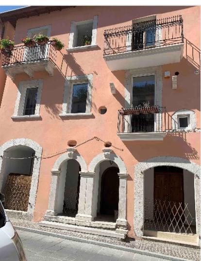 A Casa Di Rocco Apartment Castel Di Sangro Exterior photo